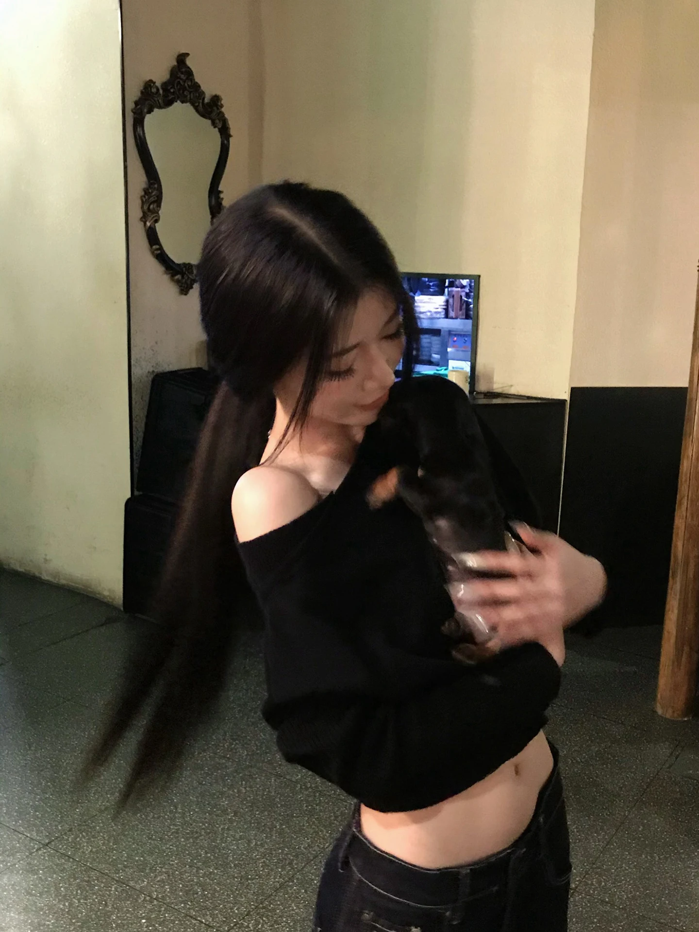 한국 슬레 패셔너블 롱 슬리브 니트 스웨터 여성용 가을 겨울 슬림핏 기본 레이어 탑 어깨 노출