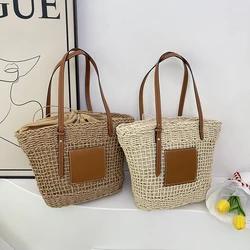 A hand-woven summer beach package with a large-capacity vegetable basket tote bag suitable for summer vacation use