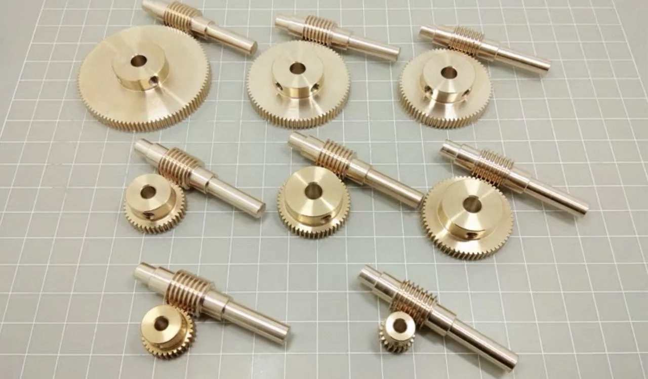 0.5M Precision Worm Gear Reducer 1:20/30/40/50/60/70/80/100 Teeth PTZ Reducer Turbine Copper Ball Bearing Parts