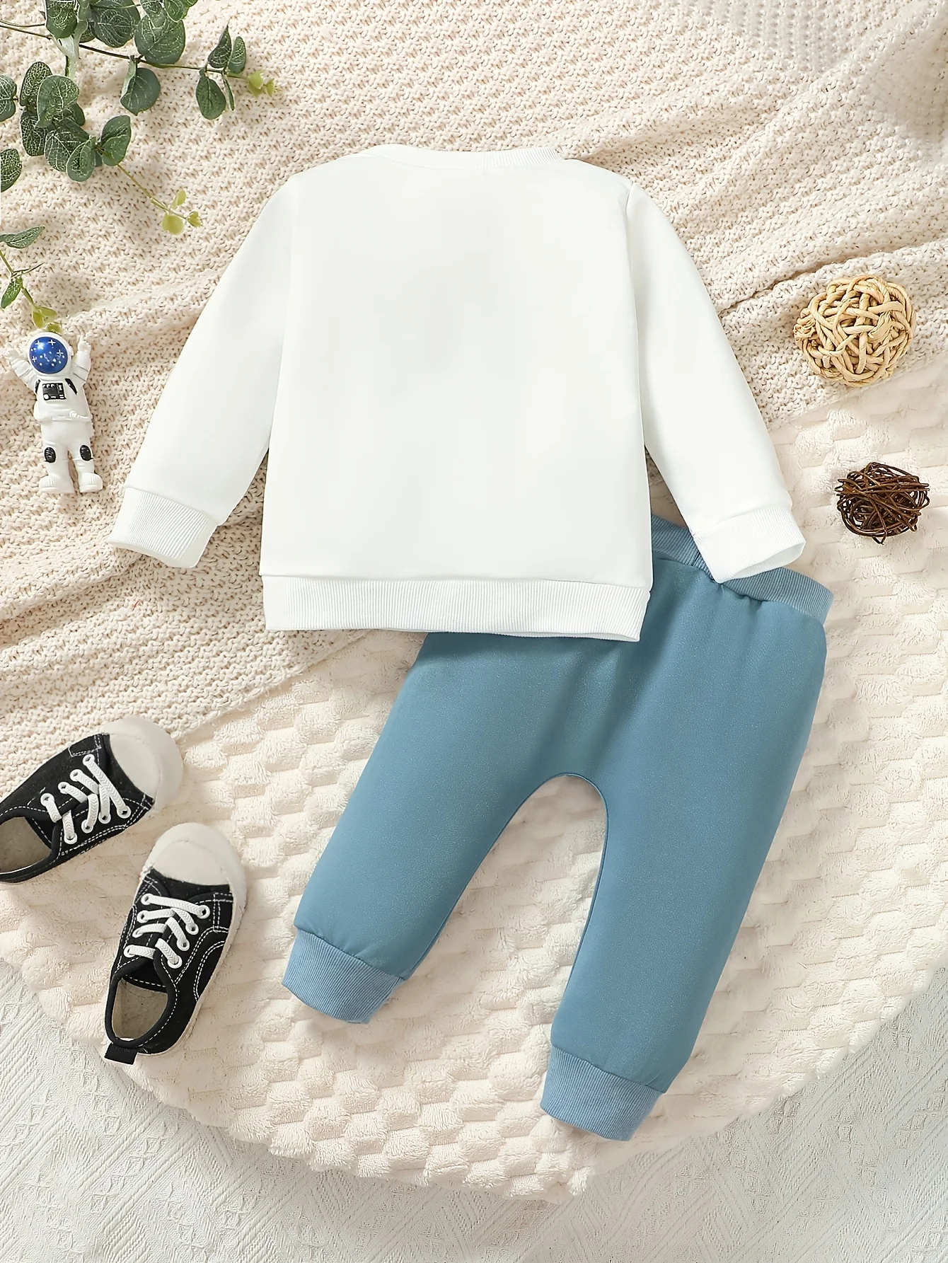 Children's Casual Outfit Cow Print Letter Print White Pullover Top Fake Drawstring Jogger Sweatpants Simple Versatile Two-Piece Set for Baby Boys Daily Outings