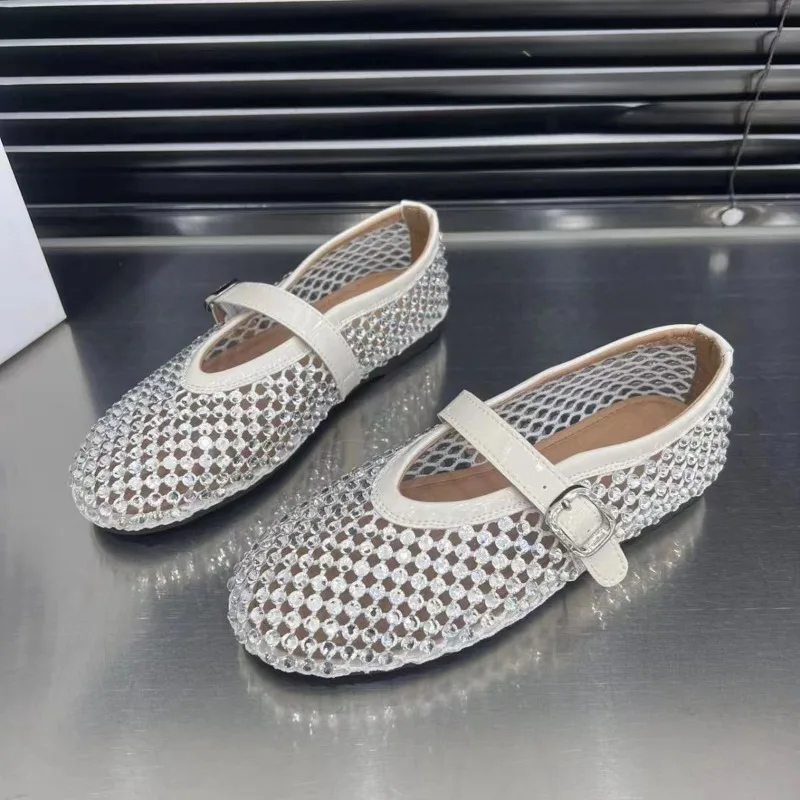 Women Sandals 2024 New Summer Mesh Hollow Flat Sandals Women Beach Shallow Designer Walking Shoes Women Comfort Retro Sandals