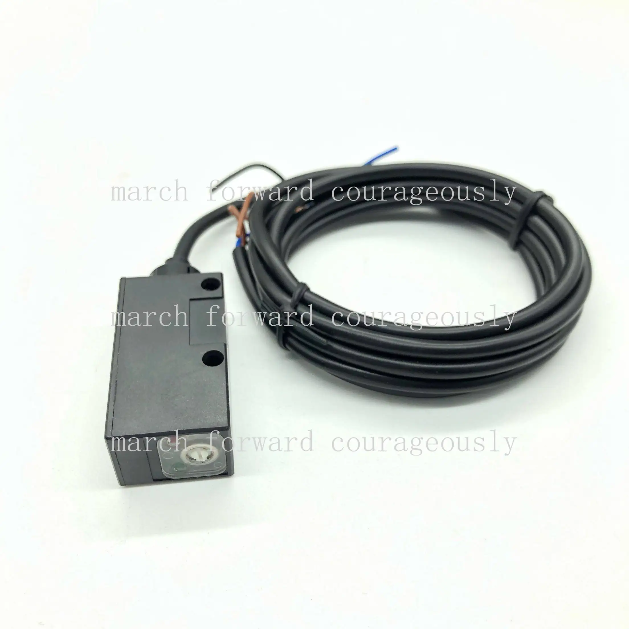 Square photoelectric switch E3S-DS10E41 - Diffuse reflection sensor, infrared sensing switch, NPN normally open
