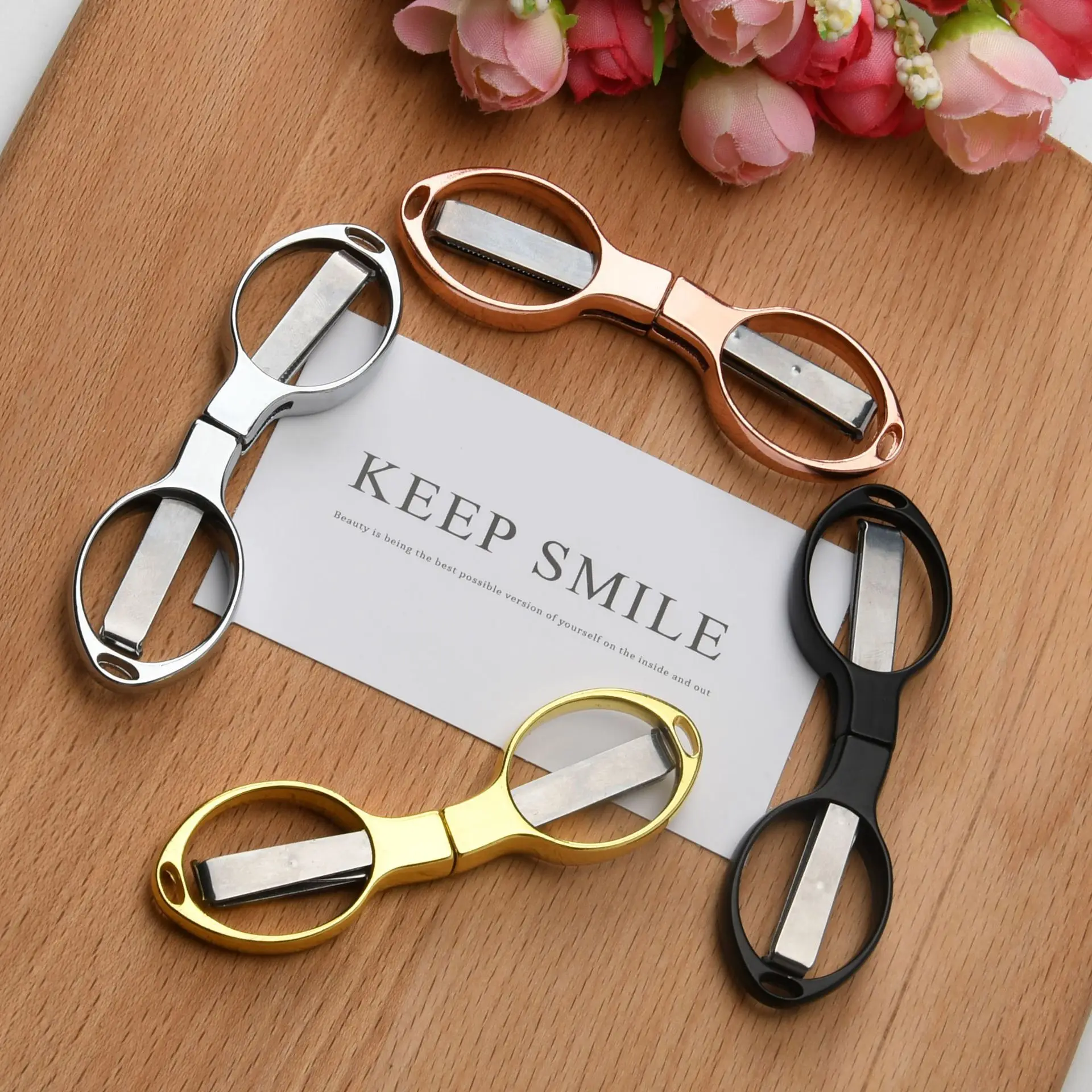 1PC Portable Folding Scissors Carbon Steel Line Cutting Tools Mini Hand Tool Supplies Multifunctional Needlework Scissors Knife