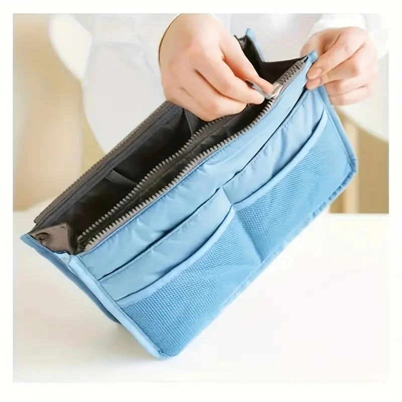 حقيبة أدوات الزينة للسفر للرجال والنساء. قماش أكسفورد خفيف الوزن ومتين مع جيوب بسحاب، قابل للغسل يدويًا.