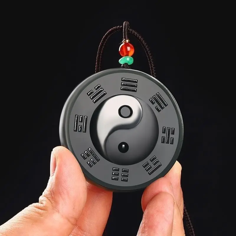 

Taiji Gossip Jade Pendant Pass