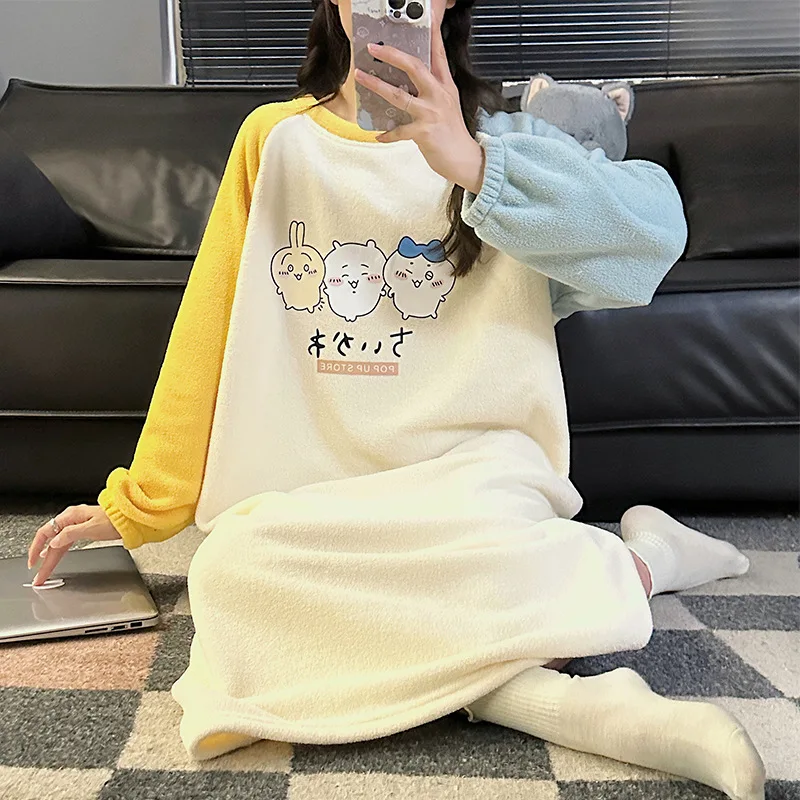 

Милая зимняя бархатная ночная рубашка Chiikawa для женщин, утепленная фланелевая осенне-зимняя пижама с героями мультфильмов, платье для девочек, домашняя одежда