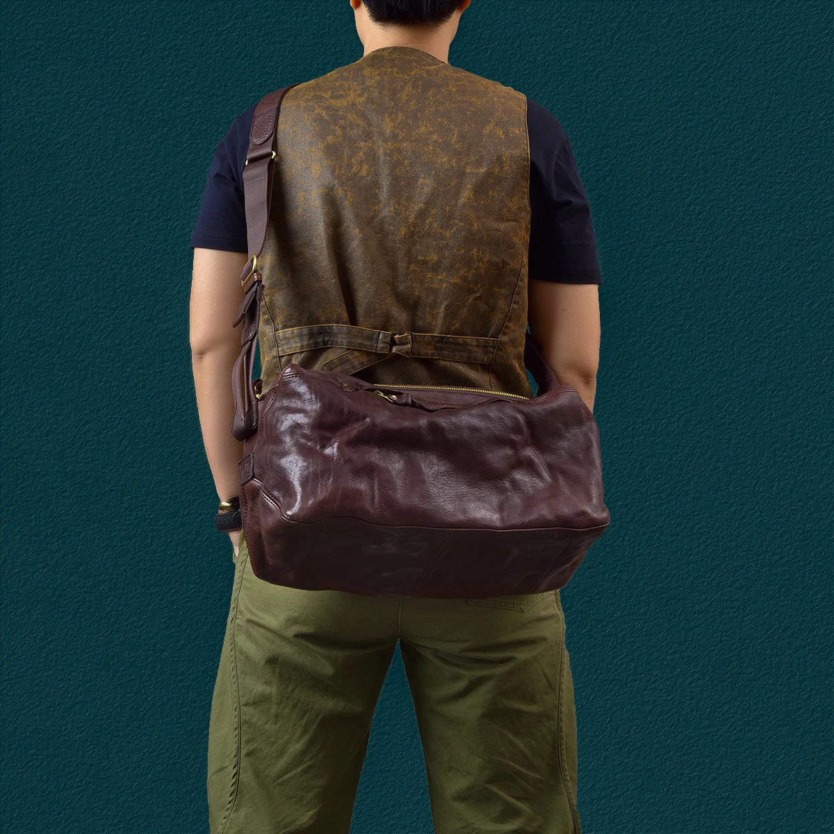 vintage designer handmade first layer cowhide men's shoulder bag travel brand soft genuine leather large-capacity crossbody bag