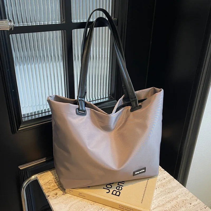 

1pcs Tote Bag Lightweight Large Capacity Commuter School Shoulder Bag Students Durable Water-resistant Multipurpose Shopping Bag