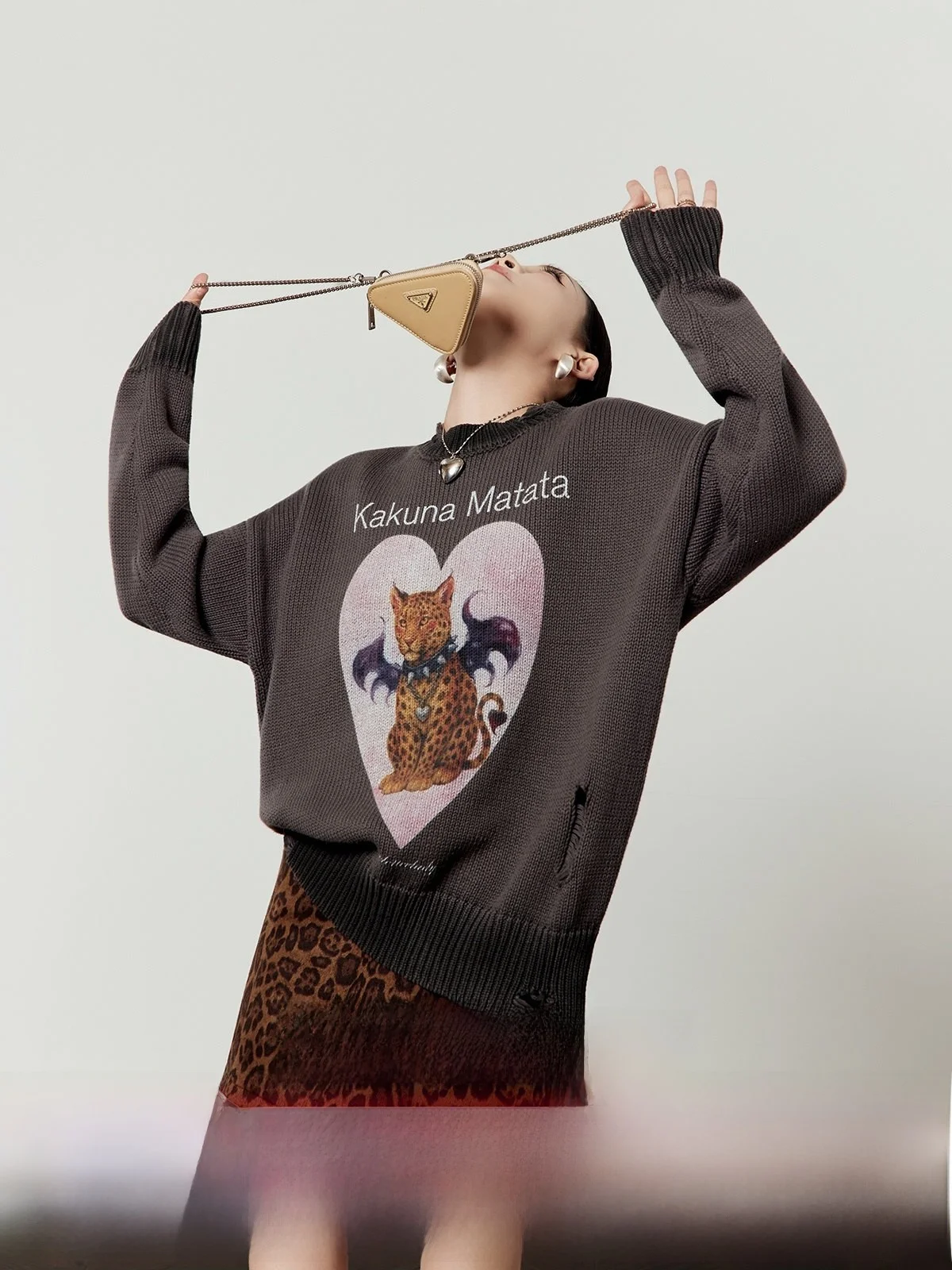 

Loose Women's ey Sweater with Hole Devili Heart Leopard Pattern Casual Sle Long Sve round Ne Knitted Top for Winter