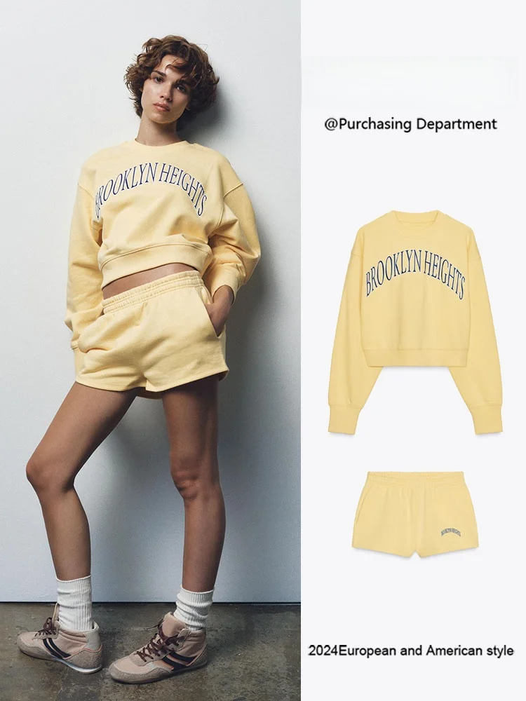 New Autumn 2025 Women's Embroidered Sweatirt 300 Fce orts Straight Leg Long Sve ort Skirt Student orm Set