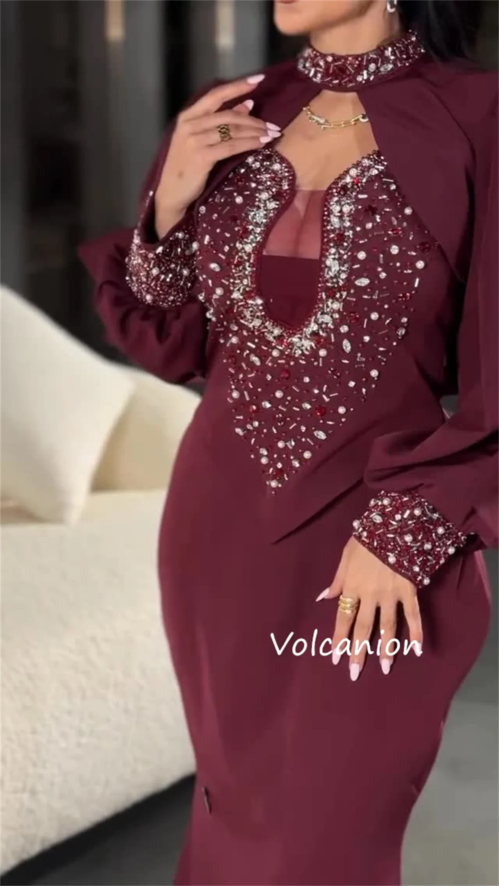 Gaun Midi Model Terompet Berpayet Lipit Gaya Cina Khusus untuk Acara Spesial Berkilau dan Rumit