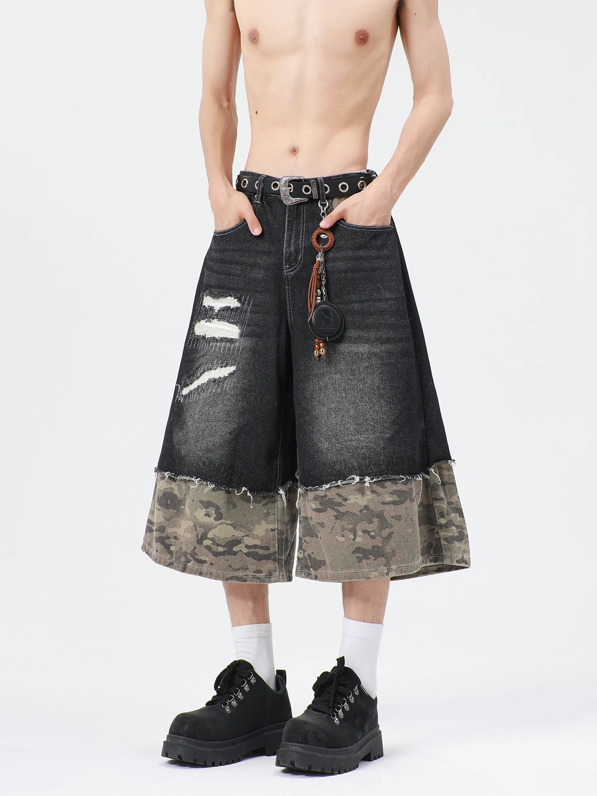 Shorts Jeans Casuais de Verão com Perna Larga e Comprimento Sete Quartos para Homens e Mulheres, com Bainha Desfiada e Design...