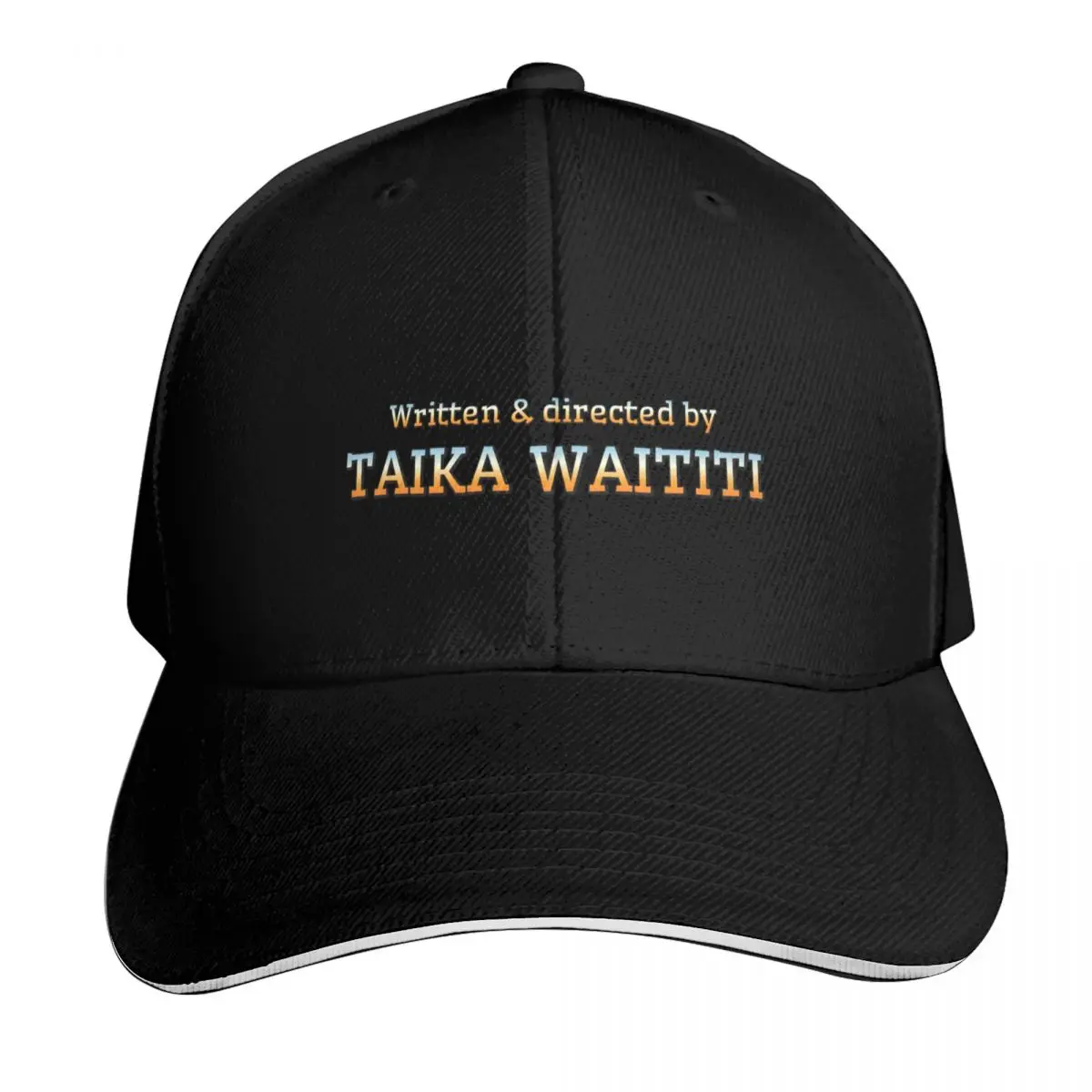 Escrito y dirigido por Taika Waititi. Gorra de béisbol, gorra de golf, gorra para hombre, gorro con pompón. Novedad en gorras para hombre y mujer.