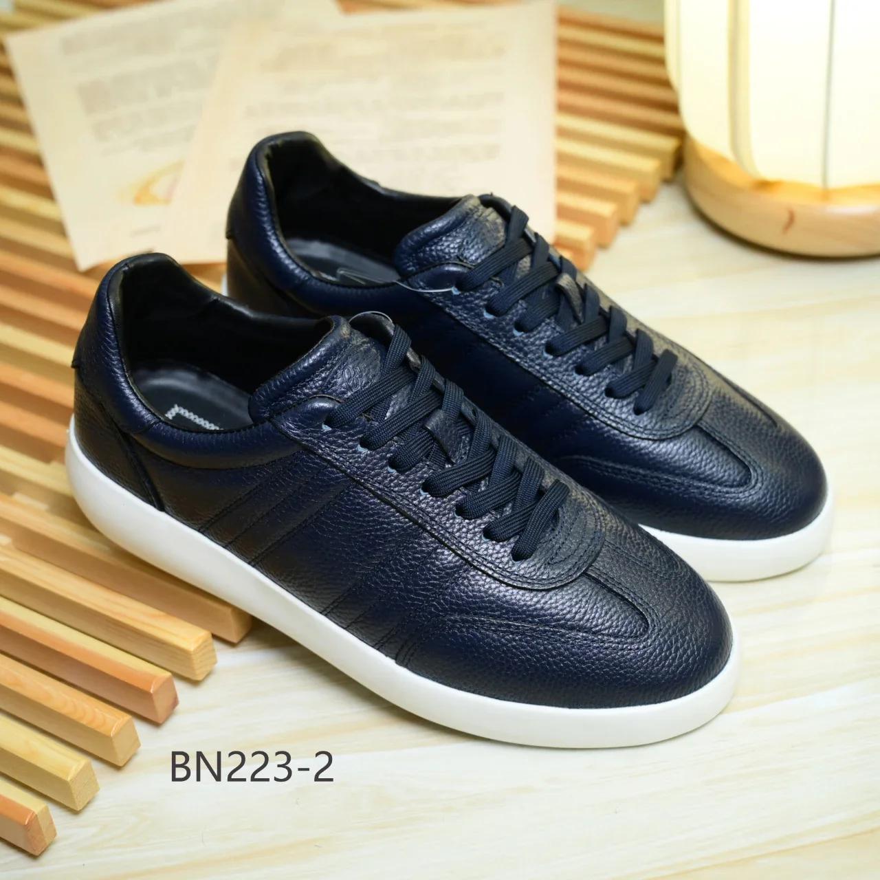 7 أحذية DIKU بقرة 2025 موضة جديدة رياضية غير رسمية قابلة للتنفس جودة عالية مريحة للرجال أوروبية كبيرة الحجم 39-45 #2