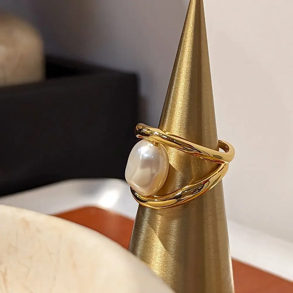 

Amorita Boutique Gorgeous Charming Baroque Pearl Rings