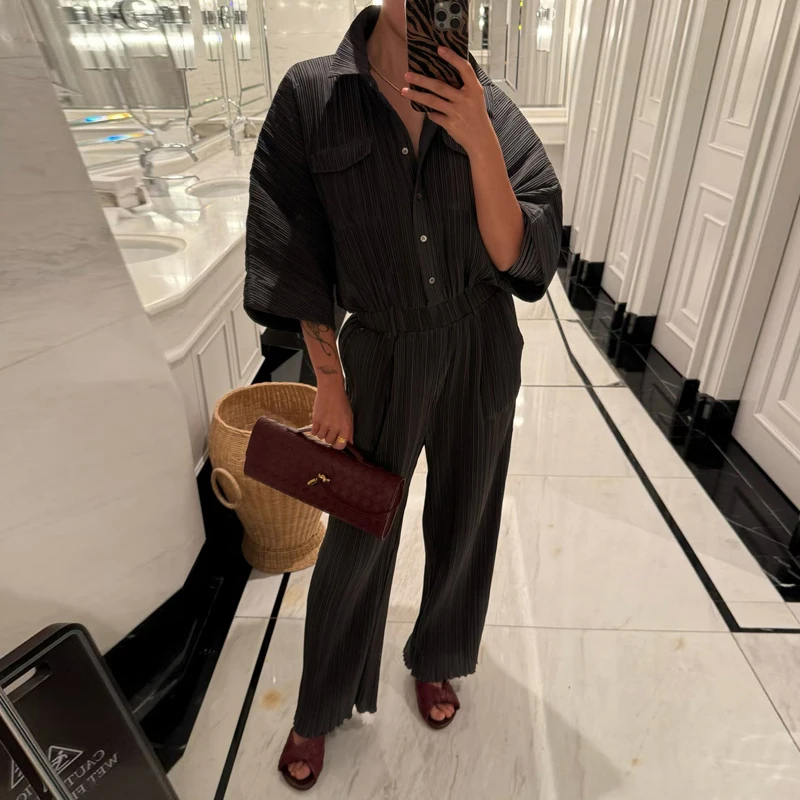 

Green Long Legged Goddess Attracting Jumpsuit with Folded Collar High Waist Long Pants 100% Fabric Other Spring 2026