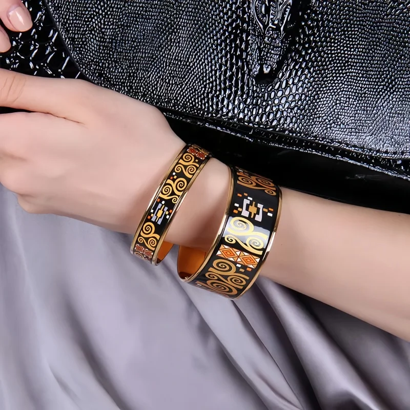 New Cloisonne Charms Bangle for Women Enamel The Vortex of Love Gilded Pendant Fine Choice Jewelry Lover's Gift Wholesale