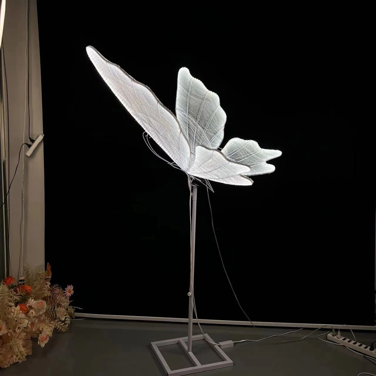 

Moving Butterfly Wedding Floor Lamps Led Butterfly Light With Moving Wings Decoration
