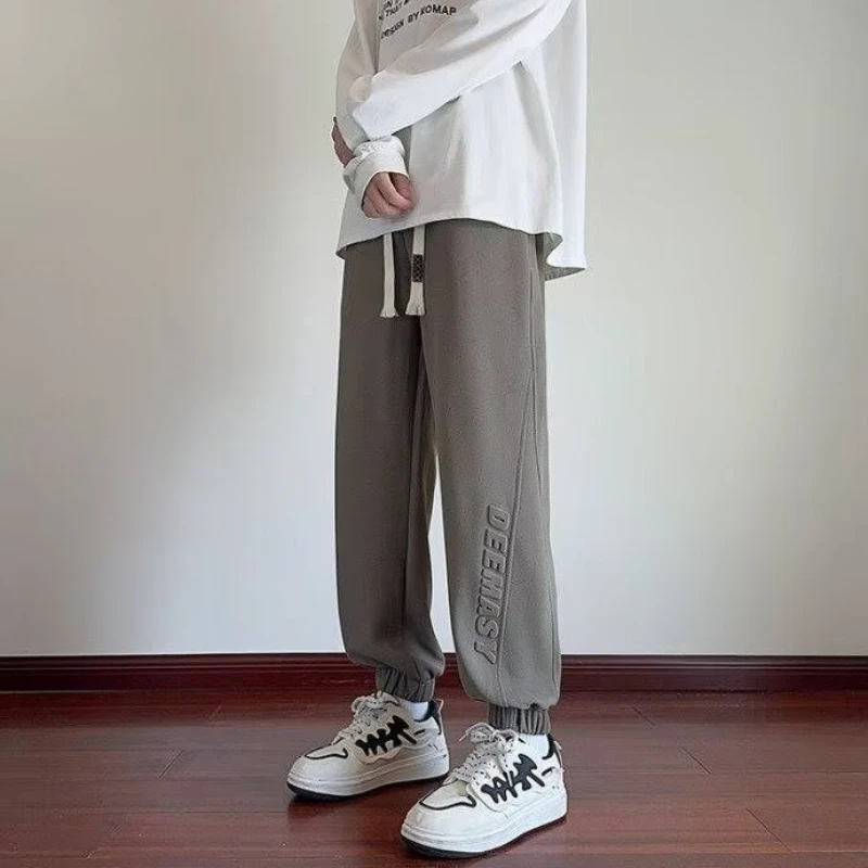 

Брюки в стиле хип-хоп на флисовой подкладке и очень толстые буквы Серые мужские спортивные брюки-шаровары Осень-зима Крутые новые спортивные штаны для мужчин