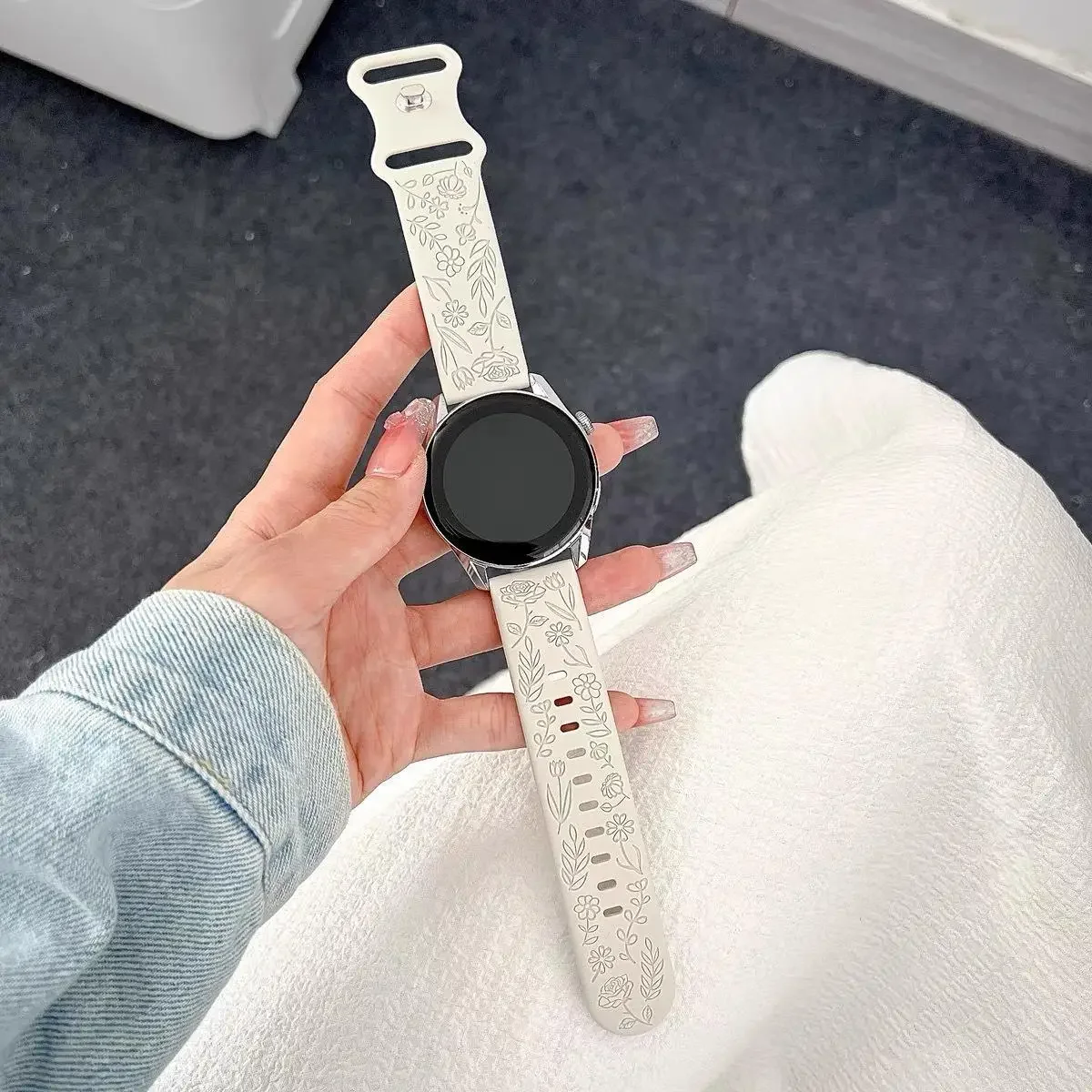 Pulseira macia de silicone de 18mm 20 22mm para huawei gt5 gt4 41mm 46mm pulseira feminina gravada para samsung galaxy 7/6/5 40 44mm pulseira de laço