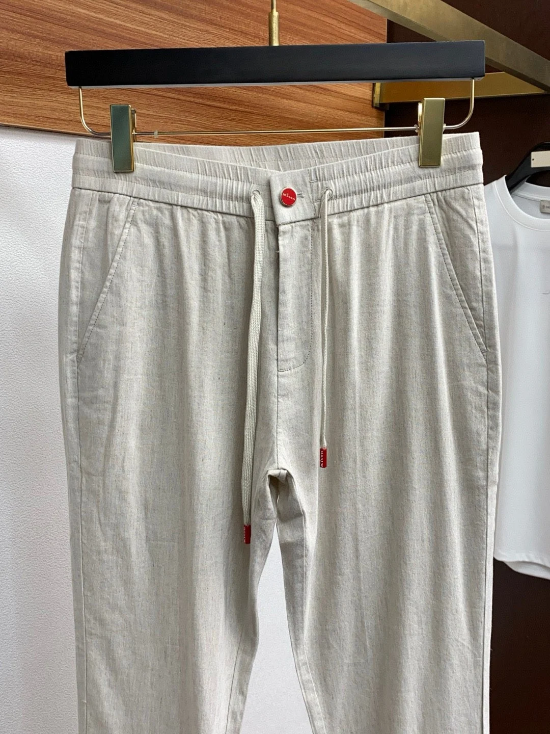 

Итальянские прямые повседневные брюки из хлопка и льна Kiton с эластичной резинкой на талии