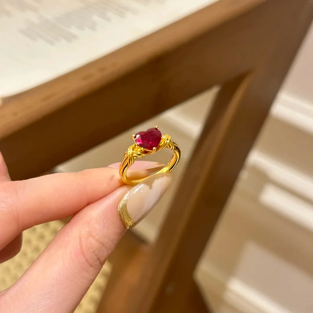 Sweet Cut Red Heart Cut Cubic Zirconia Ring Elegant Romantic Statement Wedding Party Promise Ring Fashion Jewelry Gift for Women