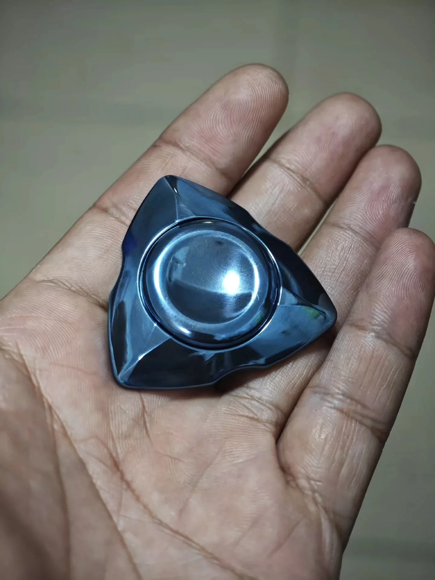 HL FRIENDS EDC hourglass gyroscope titanium baked blue