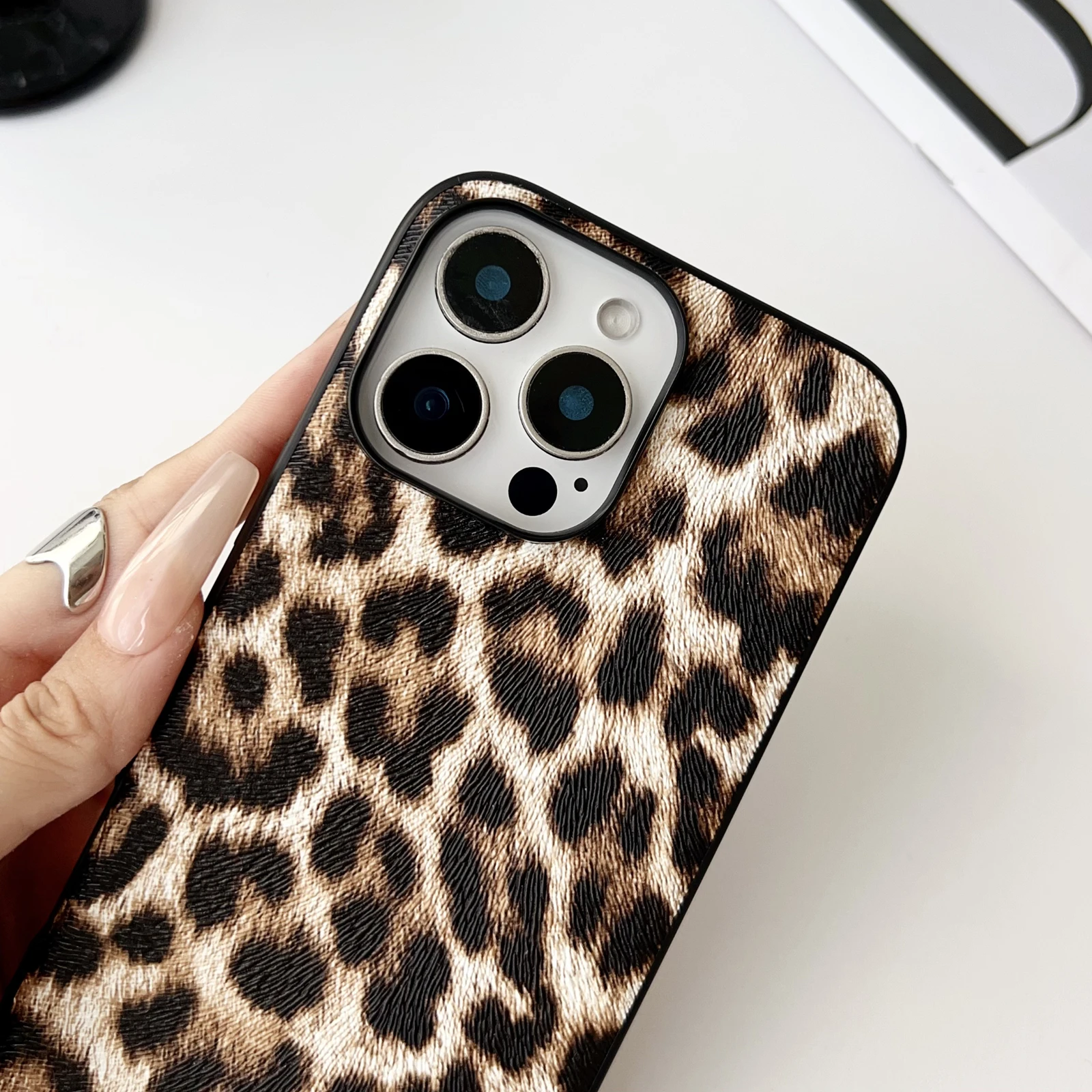 Snake Cheetah Skin Print Phone Case for iPhone 16 12 13 14 15 Pro Plus Max Trendy Animal Pattern Slim Matte Protective Cover