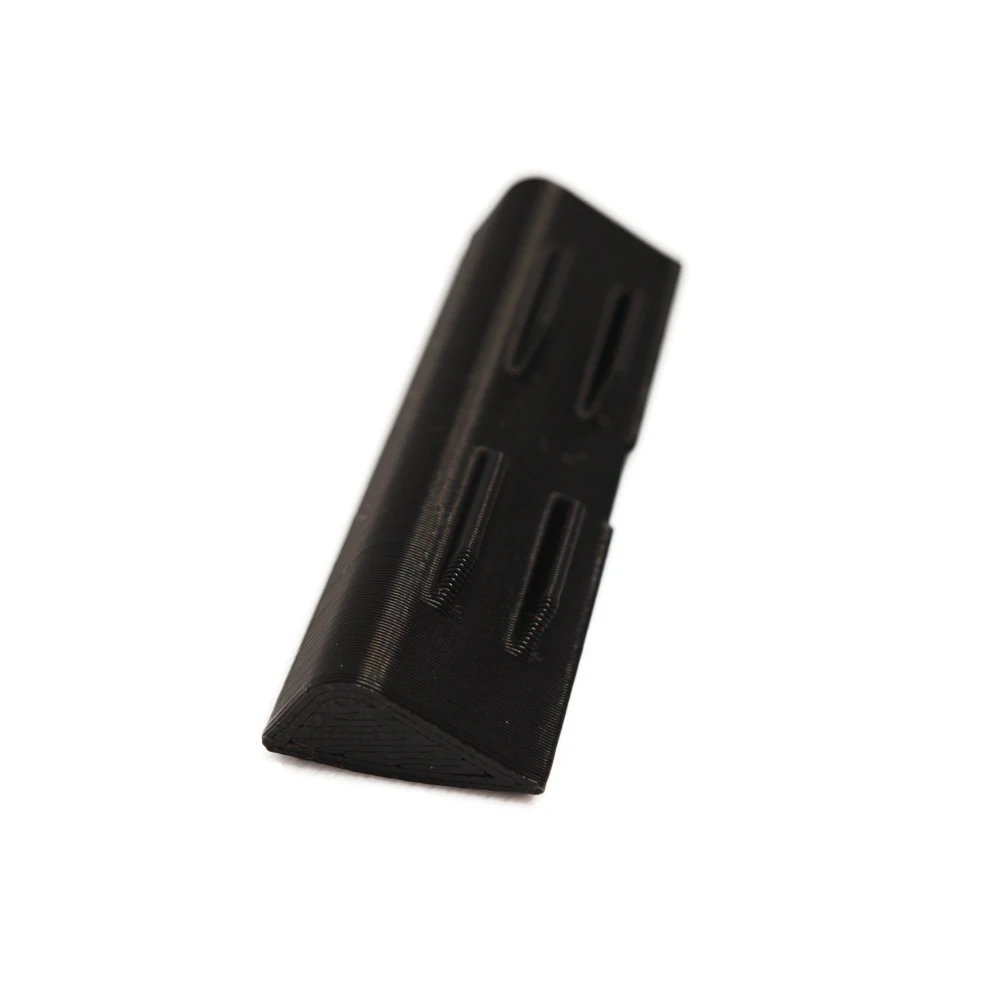 Рисунок 2 - Заглушки порта защиты от пыли