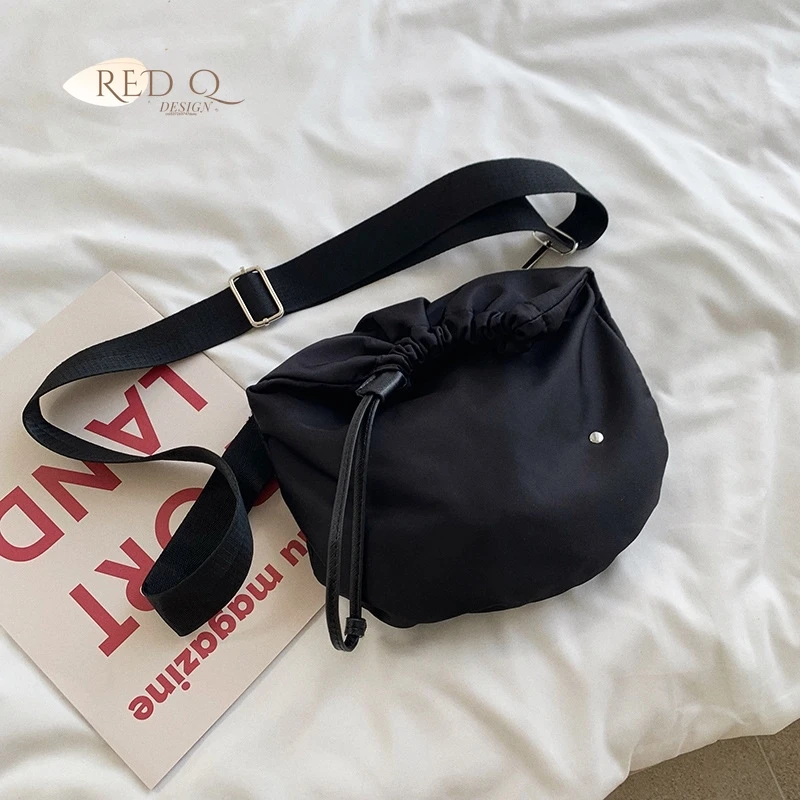 

Women Nylon Drawstring Crossbody Bag Cool Black Sport Shoulder Messenger Bags Female Casual Soft Handbags Girls Travel Purses