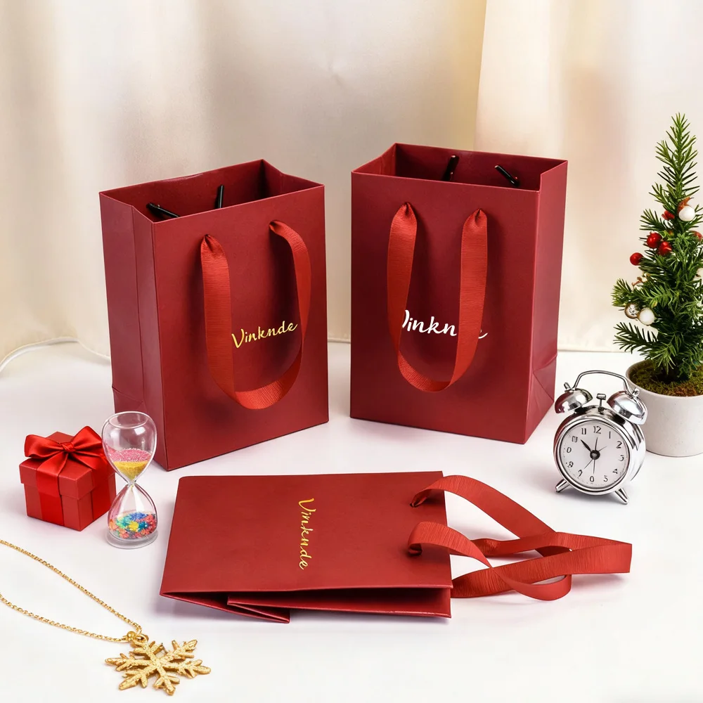 

Бумажная сумка-тоут с логотипом на заказ, красные, зеленые пакеты из крафт-бумаги с ручкой, рождественские украшения на День святого Валентина, губные помады, упаковка свечей