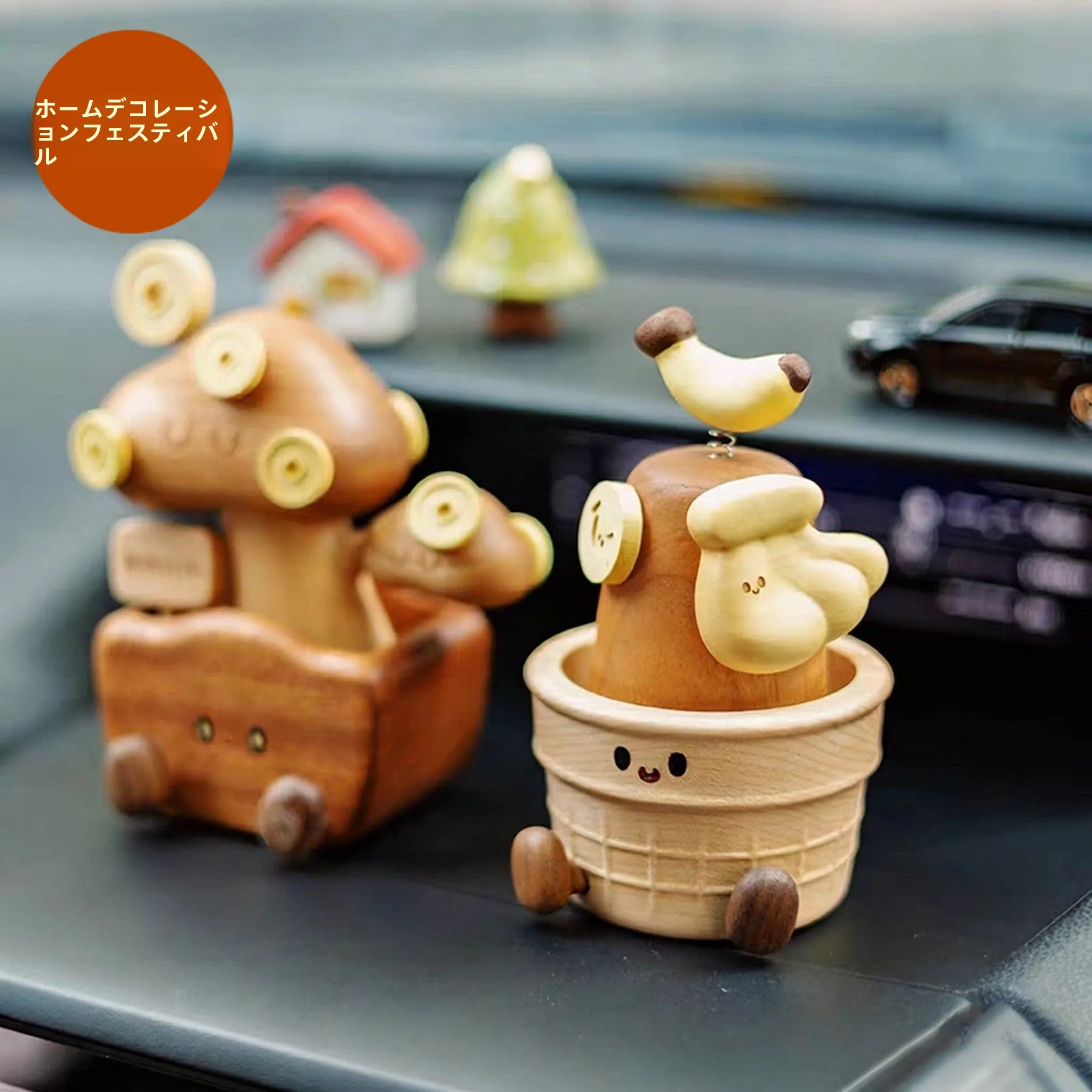

Moving Banana Car Decorative Piece Aromatherapy Wood Stress Relief Office Desk Center Console Car Interior Decoration Gift