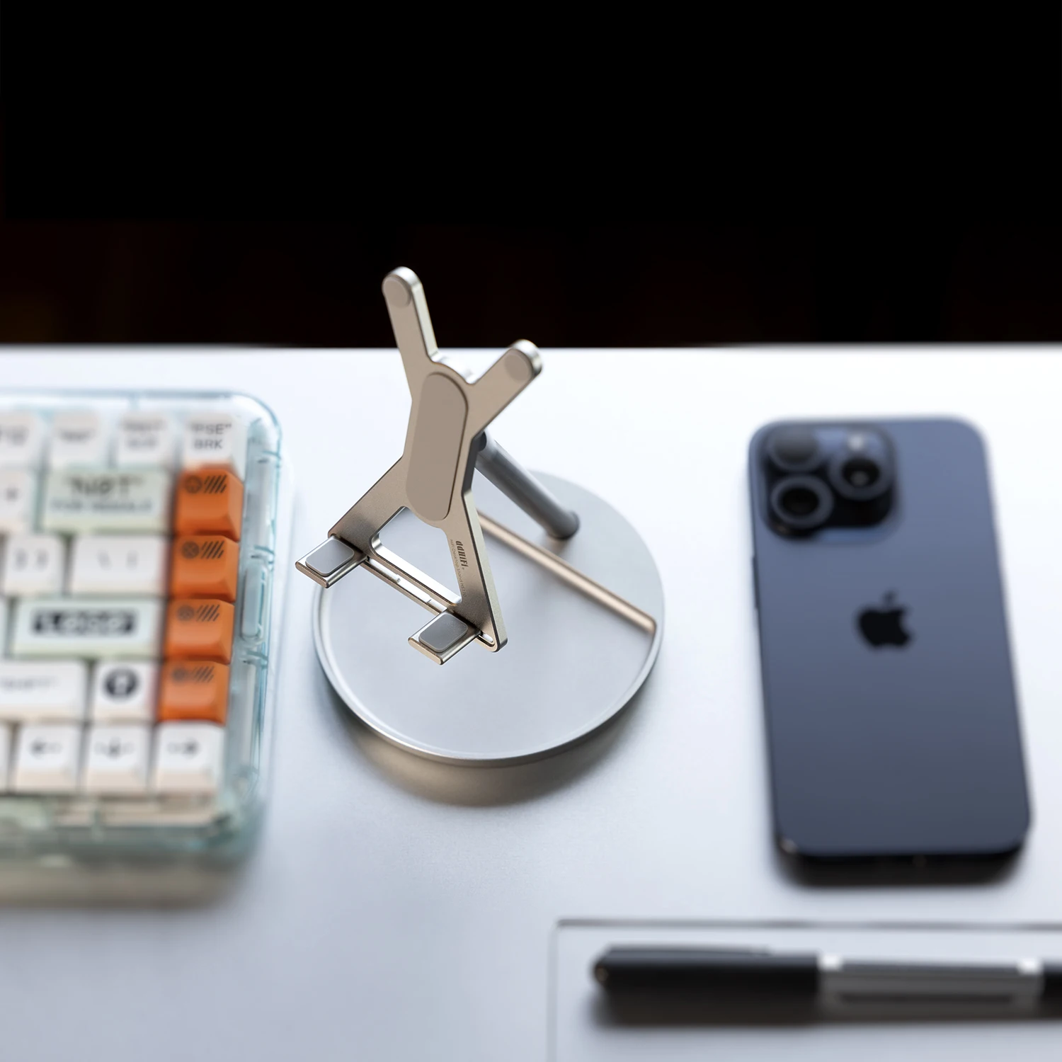 حامل سطح المكتب DD ddHiFi HS110 HiFi للهواتف الذكية ومشغل الموسيقى، AL6063 من سبائك الألومنيوم ووسادة السيليكون المضادة للانزلاق