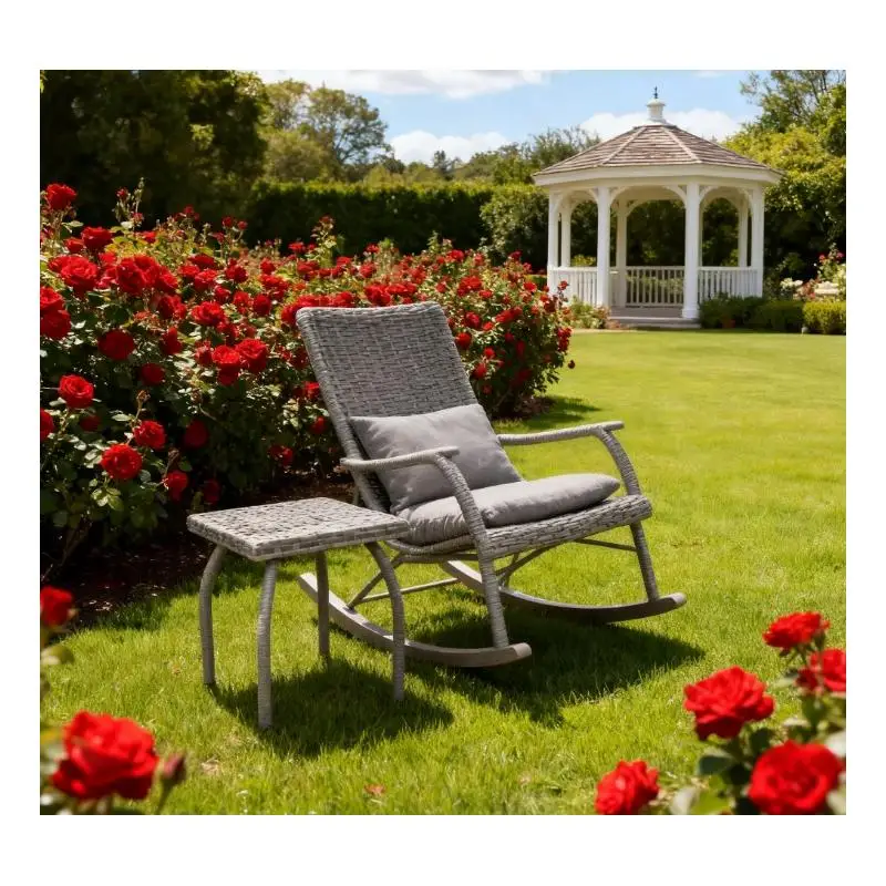 Small Square Wicker End Table for Outdoor Use, All-Weather Side Table for Garden, Balcony, Backyard, Coffee Table