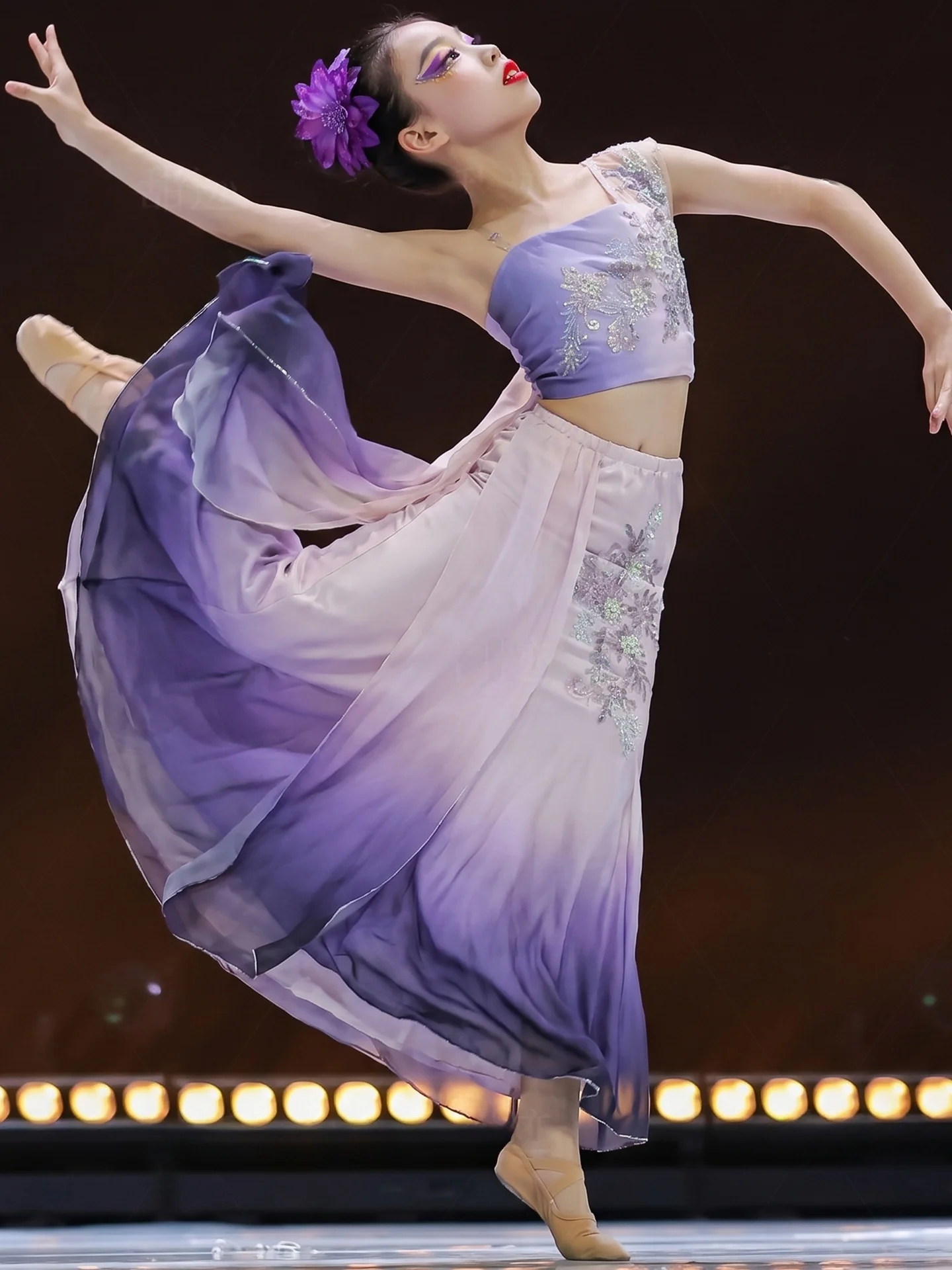 

Girls Ethnic Dai Dance Performance Costume Gradient Skirt Children's Festival Performance Clothes Teenage Girls' Traditional ...