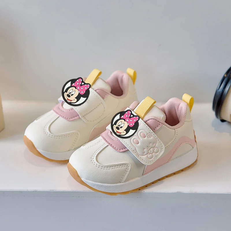 

Весенне-осенняя детская обувь с Микки Маусом на мягкой подошве, повседневная детская обувь Disney с цветными блоками для мальчиков, нескользящие кроссовки на липучке для девочек
