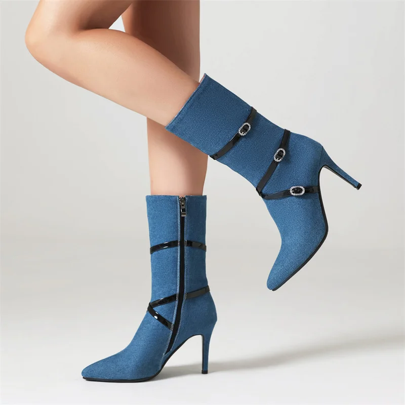 Botas de mezclilla con hebillas de cinturón cruzado para mujer, zapatos de media pantorrilla, tacón alto y fino, parte negra y azul, Sexy, otoño e invierno, nuevo