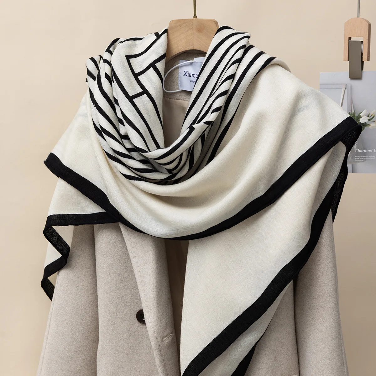 100% Wool Scarf Ladies' Winter High-end Temperament Warm Large Square Scarf 130x130cm Single-sided Printed Fashionable Shawl