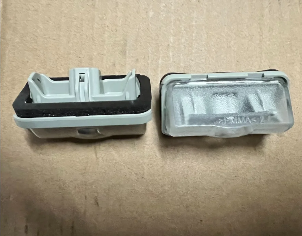 Applicable to Crown 2020-2023 Highlander Asian Dragon RAV4 Rear license plate light