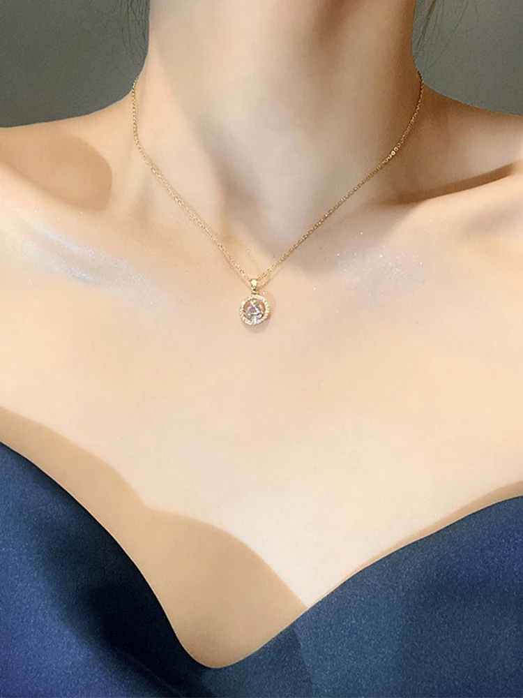 Light luxury niche Saturn planet necklace