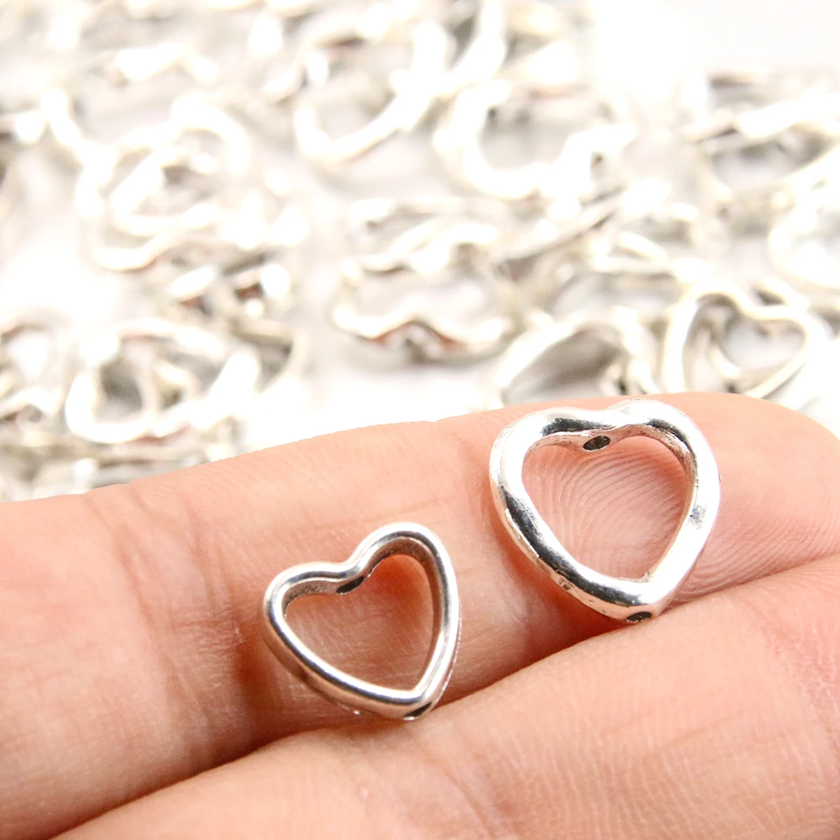 30Pcs 2 Style Heart Small Hole Bead Connector Hollow Charms For DIY Necklace Bracelets Jewelry Handmade Making