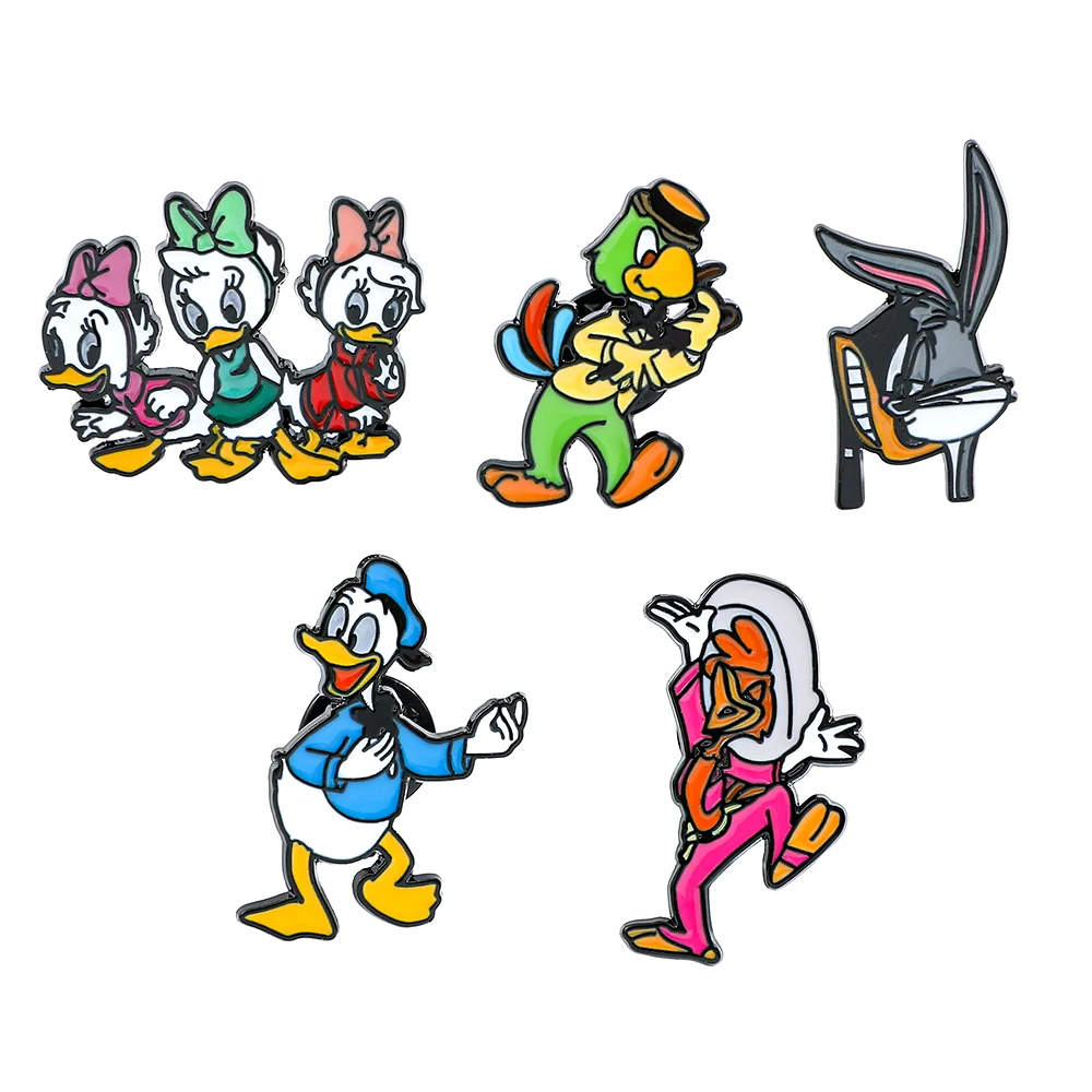 Donald Duck Enameled Pin Cute Animal Brooches Women's Fashion Lapel Pin Badge for Backpacks Disney Costume Accessories Jewelry