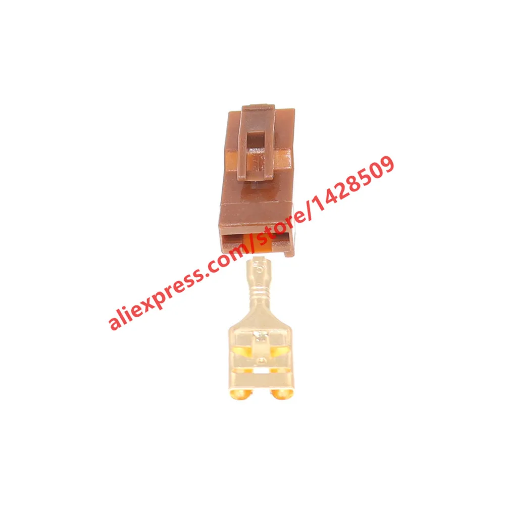 1 Set 1 Pin 9.5 Series Automotive Fuse Box Cable Harness Socket With Terminal For BYD 927415-2 357915971A