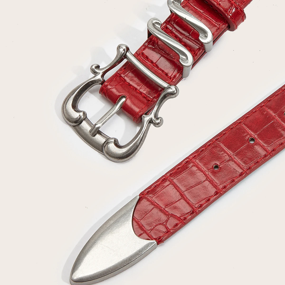 Hochwertiger Luxus-Designer-Gürtel mit Krokodilmuster in Rot für Damen, neue Mode, schwarzer Nischen-Gürtel für Röcke und Jeans, Punk-Accessoires. – Detail 5