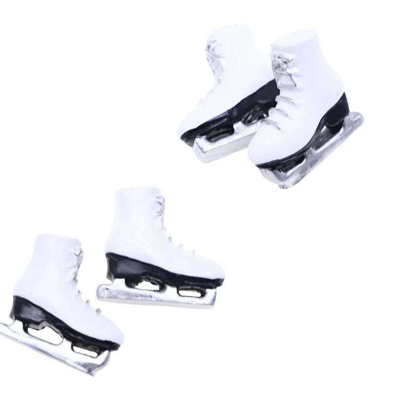 Decorative Gift for Kids - 1Pair Dollhouse Miniature Roller Skates, Simulation Skating Shoes Prop Model