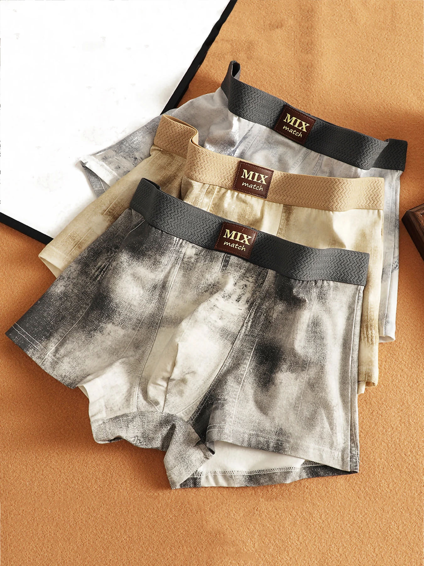 Kit com 3 Cuecas Boxer Masculinas de Algodão Tie-Dye Artístico, Confortáveis e Amigas da Pele para Uso Diário e Casual de Negócios