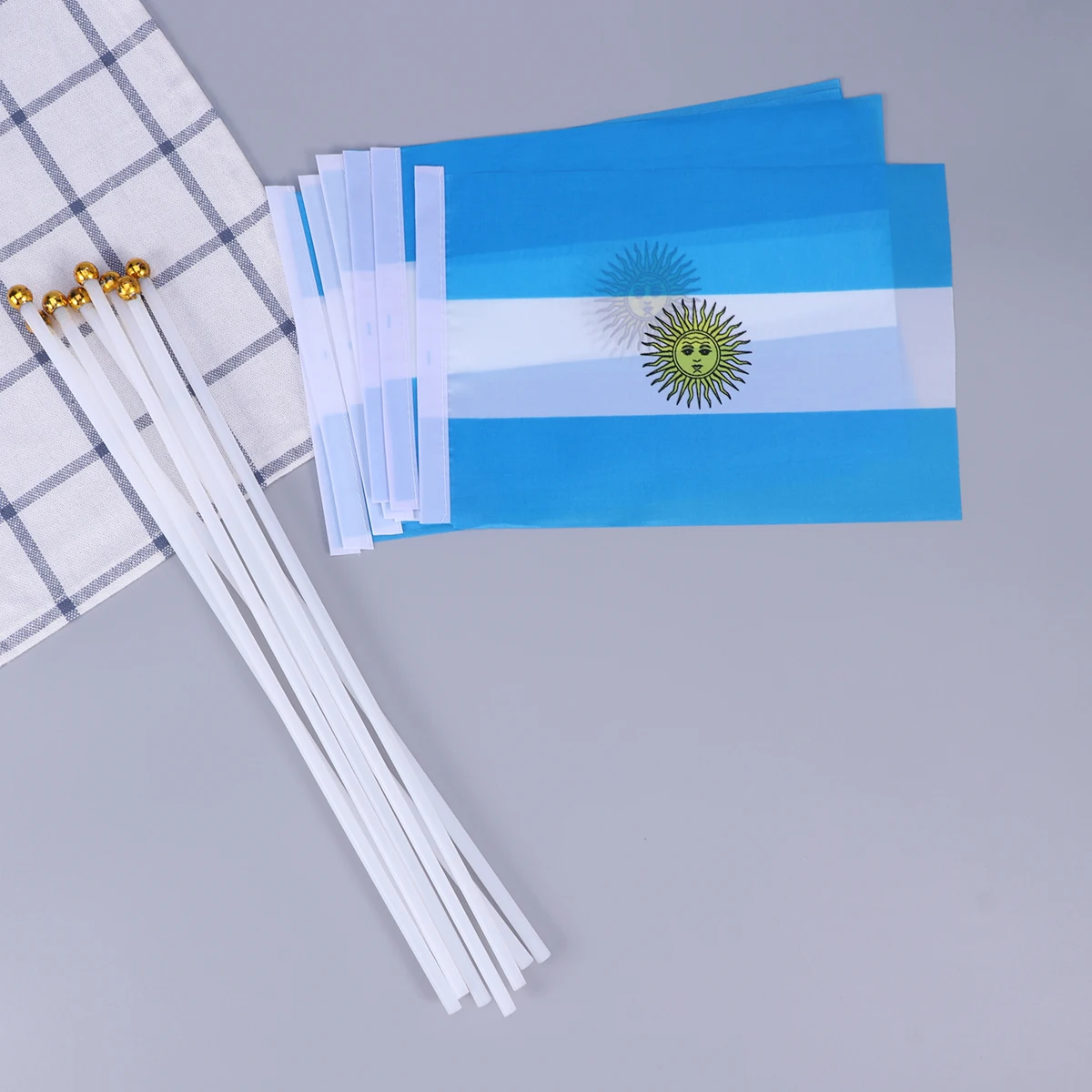 

20pcs Hand Held Argentina Stick Flags Polyester Plastic Portable Lightweight Cheer Sports Clubs Parades International