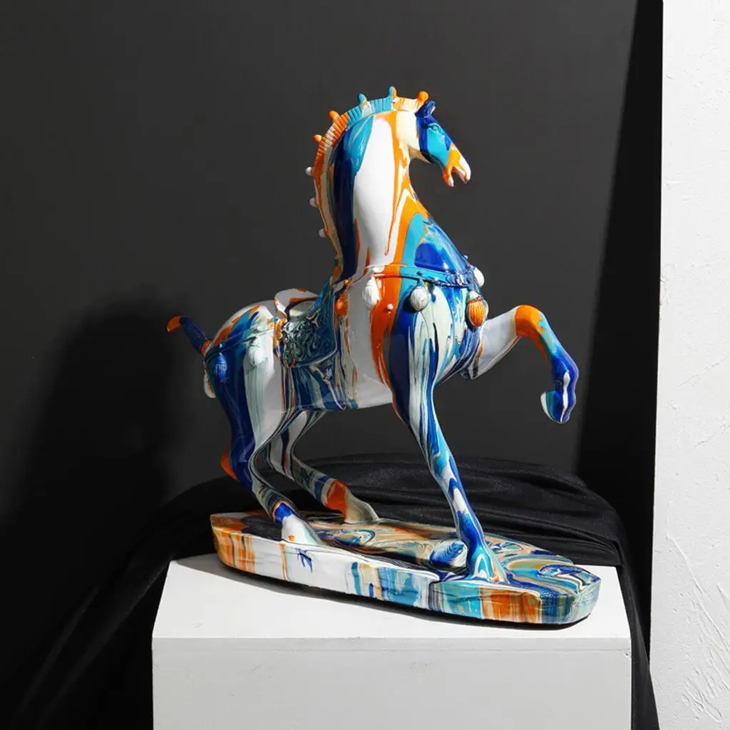 European Style Horse Sculpture Resin Animal Statue Arts Crafts Model Shelf TV Cabinet Home Adornments Ornaments Decor Gift
