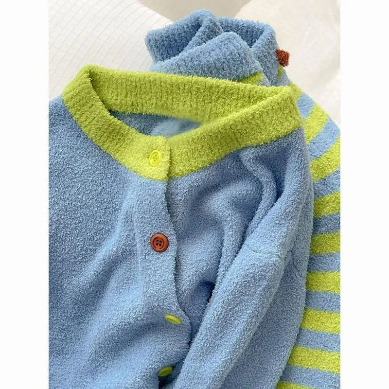 Conjunto de pijama tipo cárdigan de estilo coreano para mujer, ropa de dormir cálida de invierno de dos piezas, ropa de descanso Premium cómoda y acogedora para el hogar