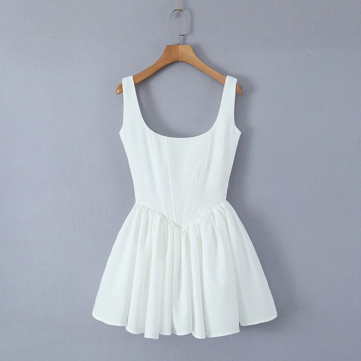 Vestiti estivi donna 2024 abiti corti per le donne abiti da sera da sera mini abito aderente bianco elegante abito con volant senza schienale